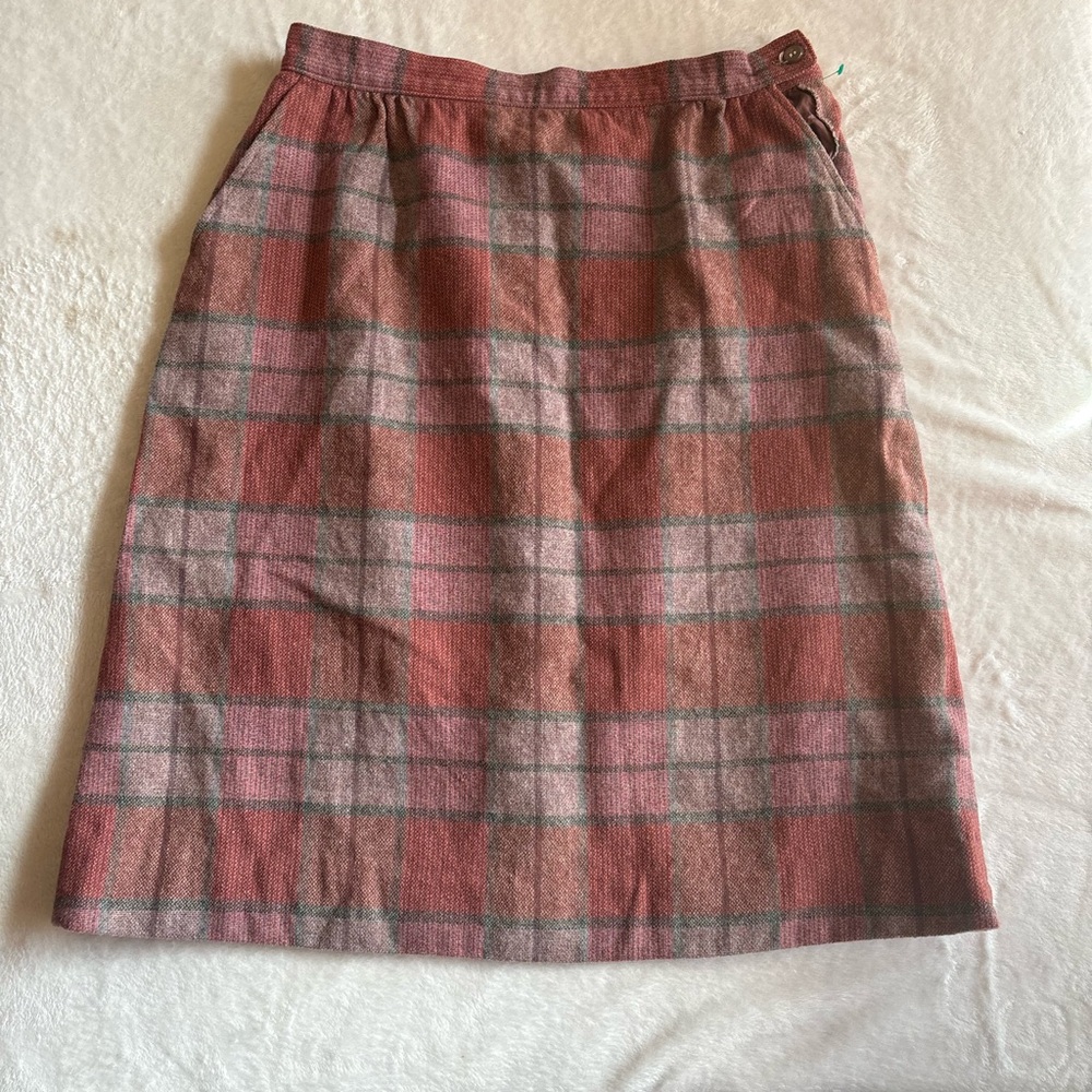 Vintage 1960’s Pendleton Plaid 100% Virgin Wool Skirt